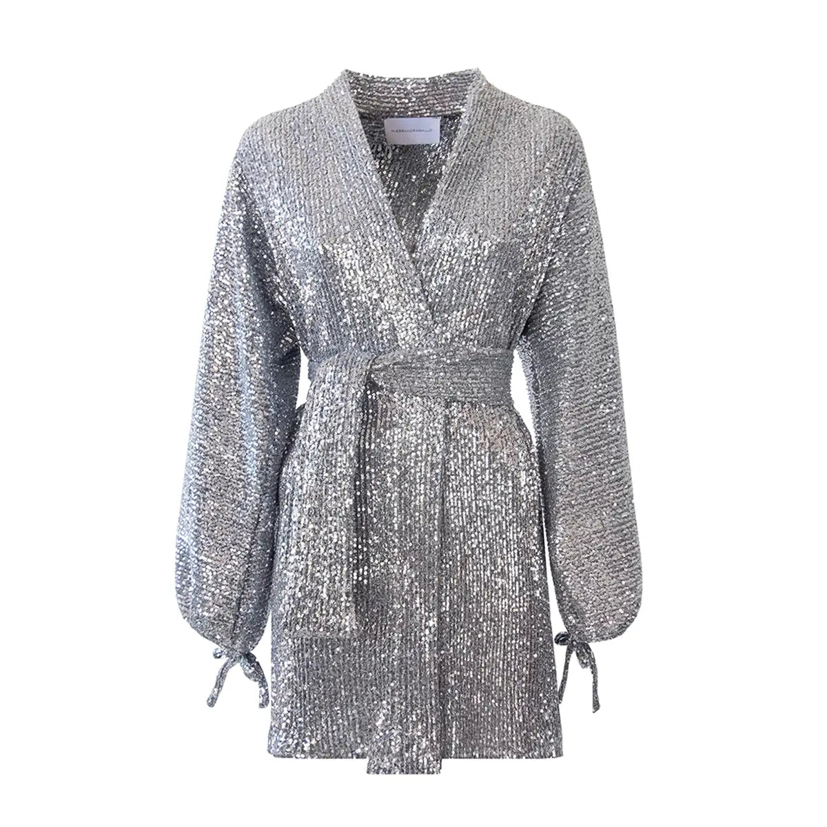 Abito kimono ELVIRA di Alessandra Gallo in paillettes argento con cintura in vita, scollo a V e maniche ampie - vista frontale - The Light Collection
