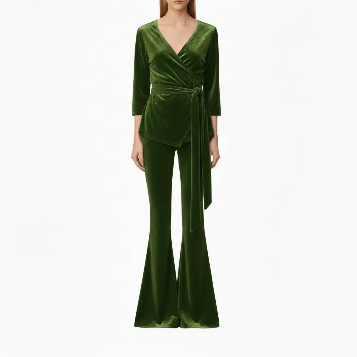 Blusa LEONORE a portafoglio di Alessandra Gallo in ciniglia verde con maniche a 3/4 e scollo V - indossato frontale -Day&Night Collection