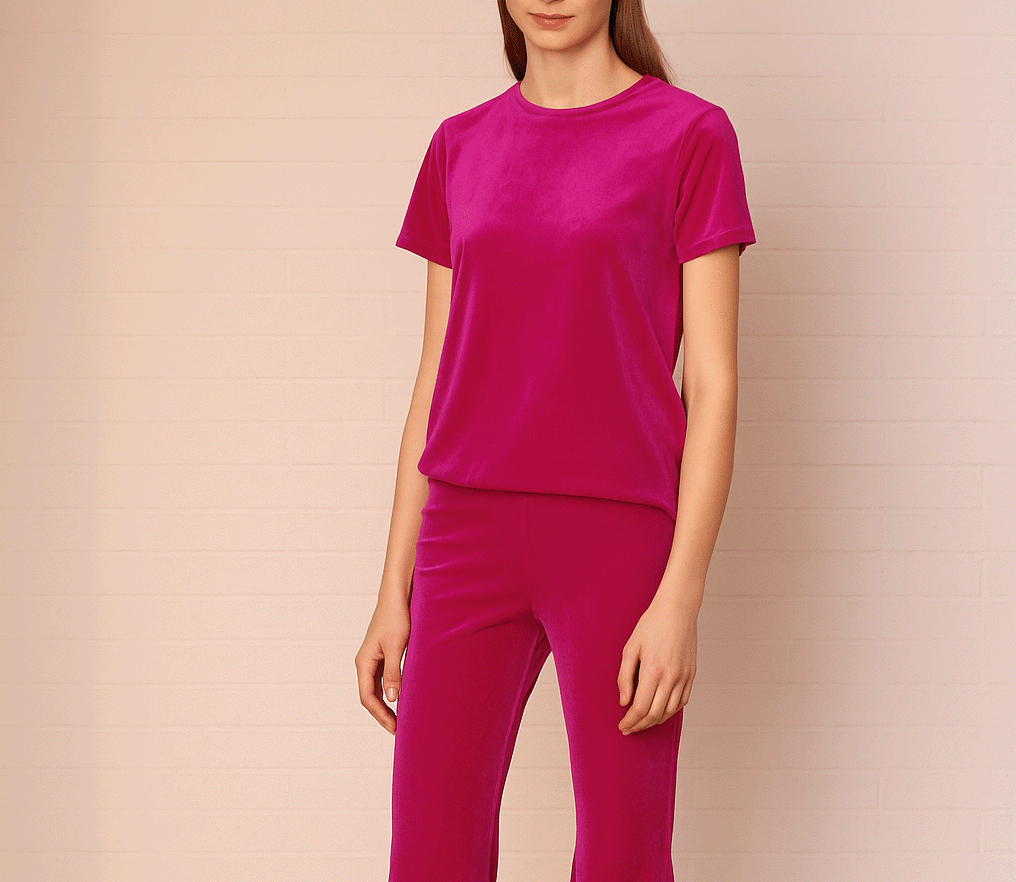 T-shirt CARMEN ciniglia fucsia - girocollo indossato frontale Day&Night Collection