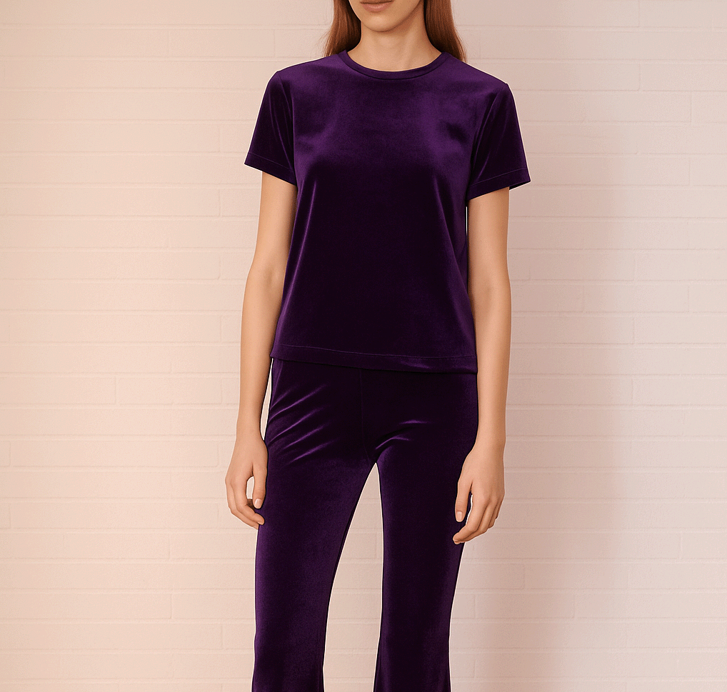T-shirt CARMEN ciniglia viola - girocollo indossato frontale Day&Night Collection
