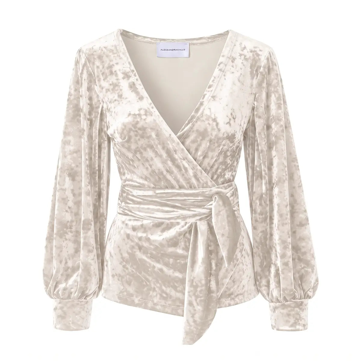 CLOE, blusa a portafoglio in ciniglia martellata crema con scollo a V e maniche a palloncino.