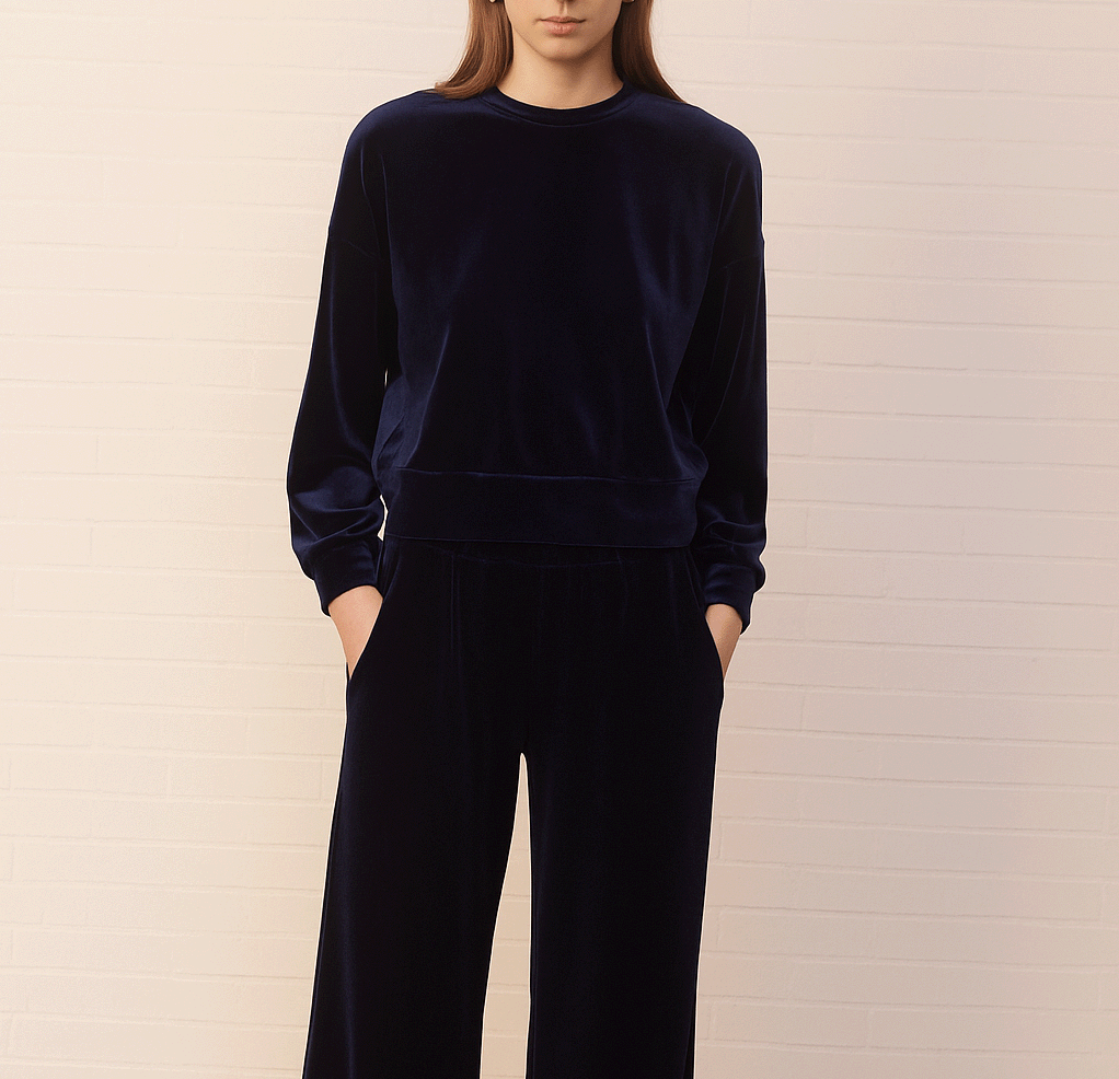 Felpa IOLE ciniglia blu crop girocollo - indossato frontale Day&Night Collection