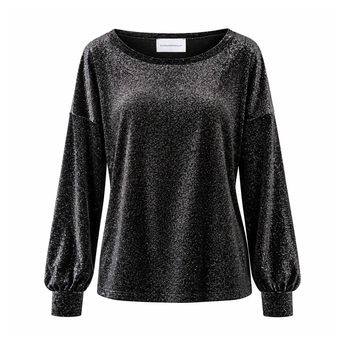 LAVINIA, felpa in ciniglia sparkling nera con scollo a barchetta, maniche ampie raccolte ai polsi.
