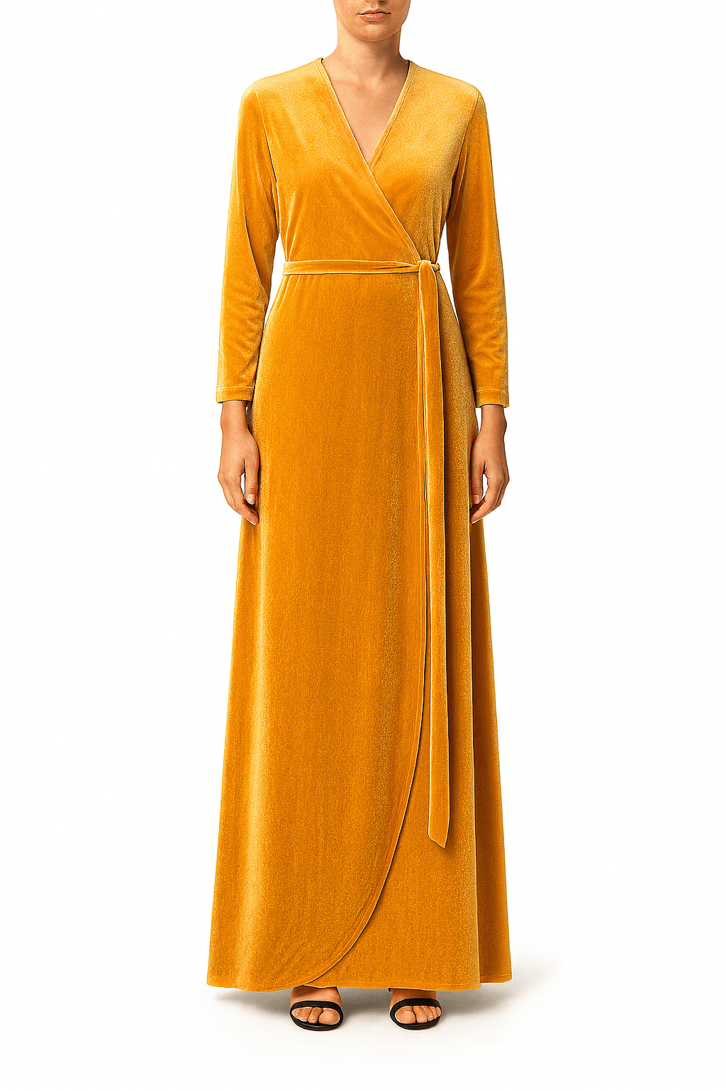 Abito lungo LETIZIA di Alessandra Gallo in ciniglia ocra a  portafoglio con maniche lunghe e scollo a V - indossato frontale - Day&Night Collection
