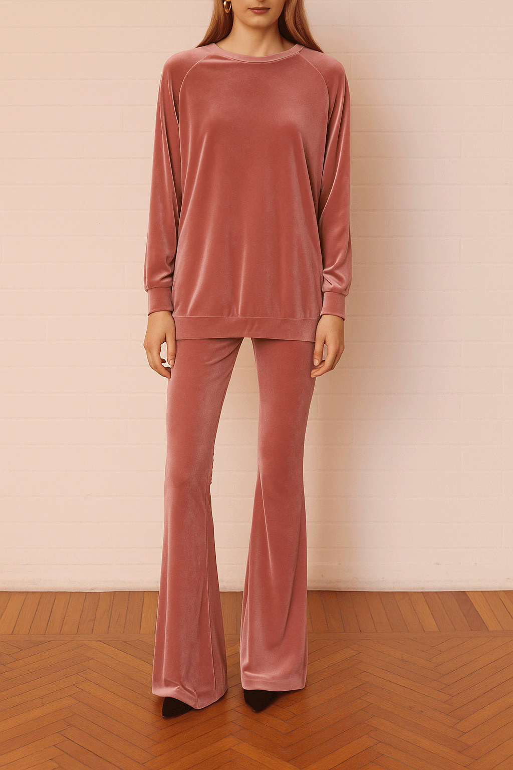 Felpa FLORA ciniglia rosa girocollo - indossata frontale Day&Night Collection