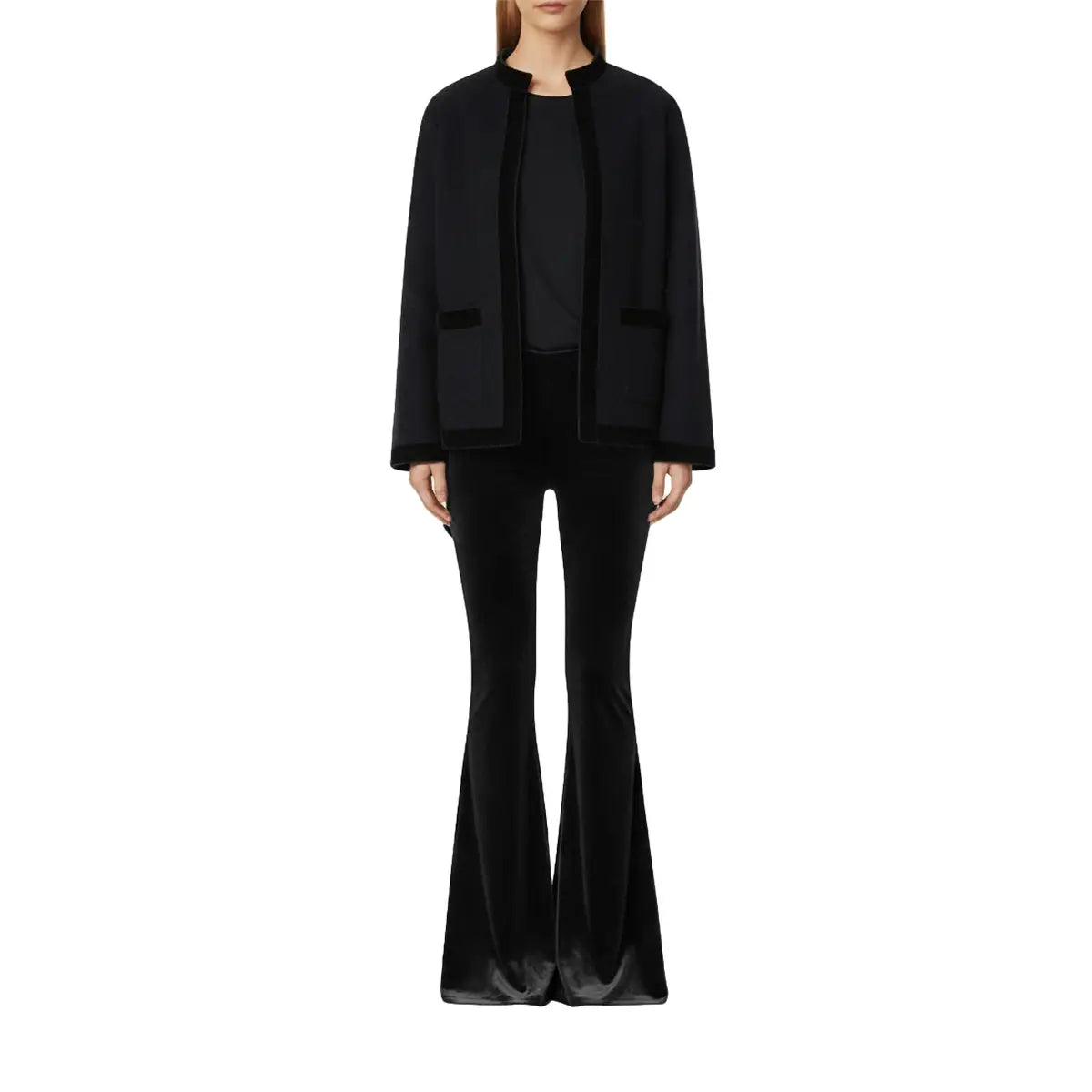 giacca PRISCILLA di Alessandra Gallo in lana cotta nero con bordi in velluto - indossata frontale - The Wool collection